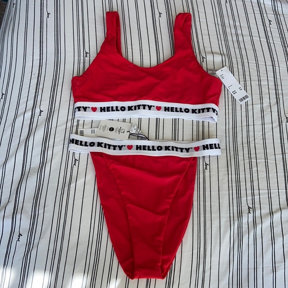 Lolli x Hello Kitty UO Exclusive Red Bikini Set L - Picture 2 of 4